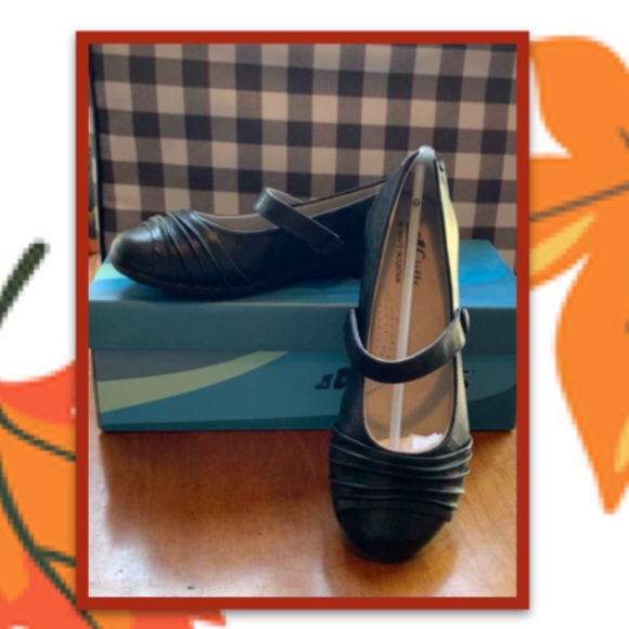 Mary Jane's - Picture 5 of 6